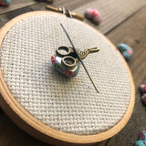 Reversible Stork Scissors Needle Minder SET